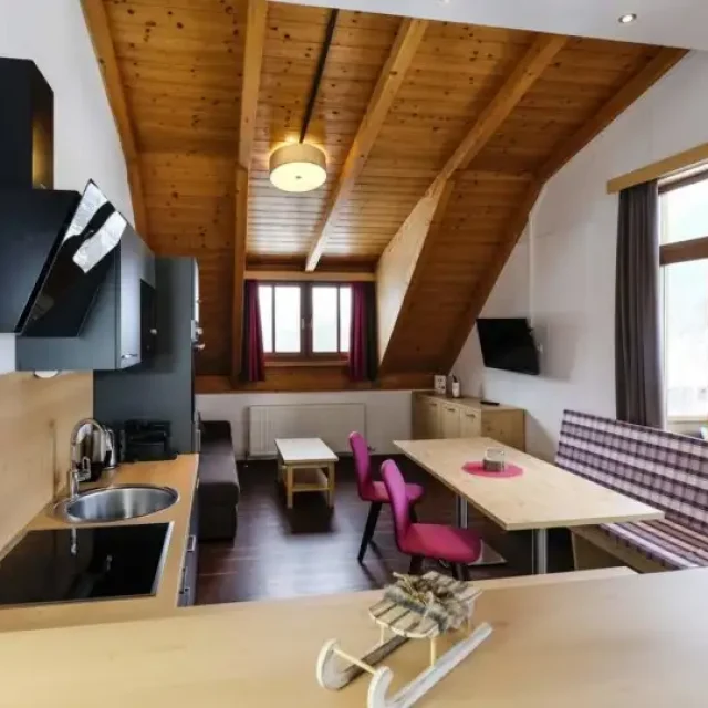 Karnia-Aktiv-Hotel-AP-Golz-05-thegem-gallery-sidebar